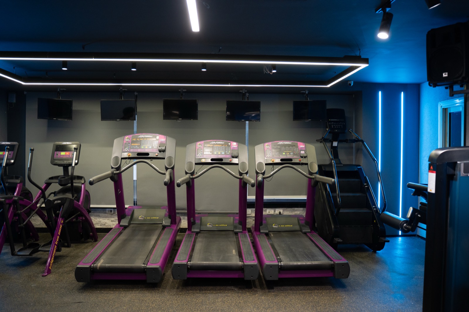 A1 Gym & Fitness Club — Cardio 8